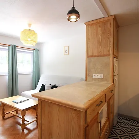 Bel Au Avec Balcon Et Parking - Fr-1-415-202 Apartamento *